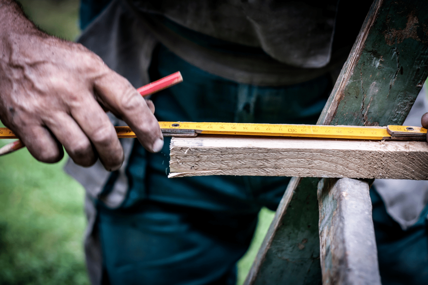 what size can i build my raised metal garden beds